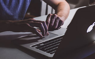 多特正与曼城商谈鲍勃转会，还有其他俱乐部对球员感兴趣